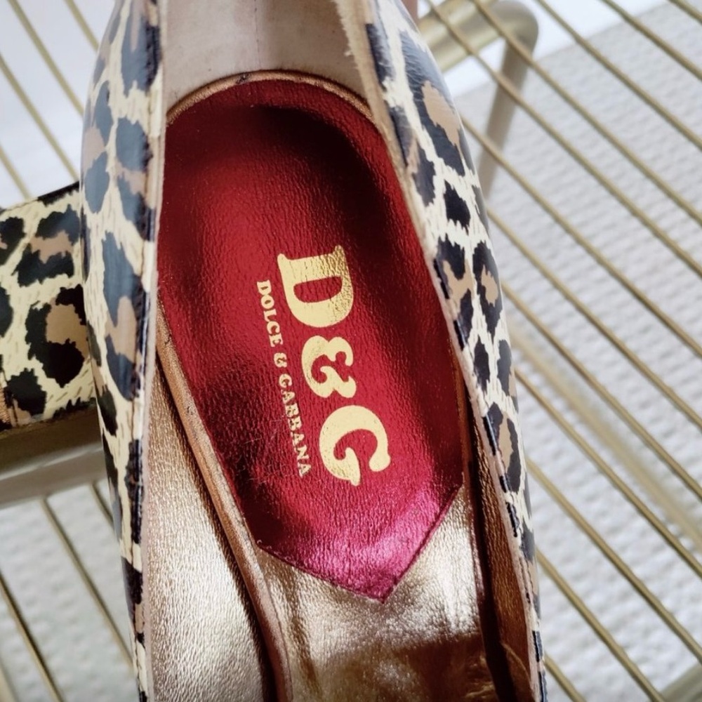 Dolce & Gabbana Leopard Print Heels - Picture 6 of 6